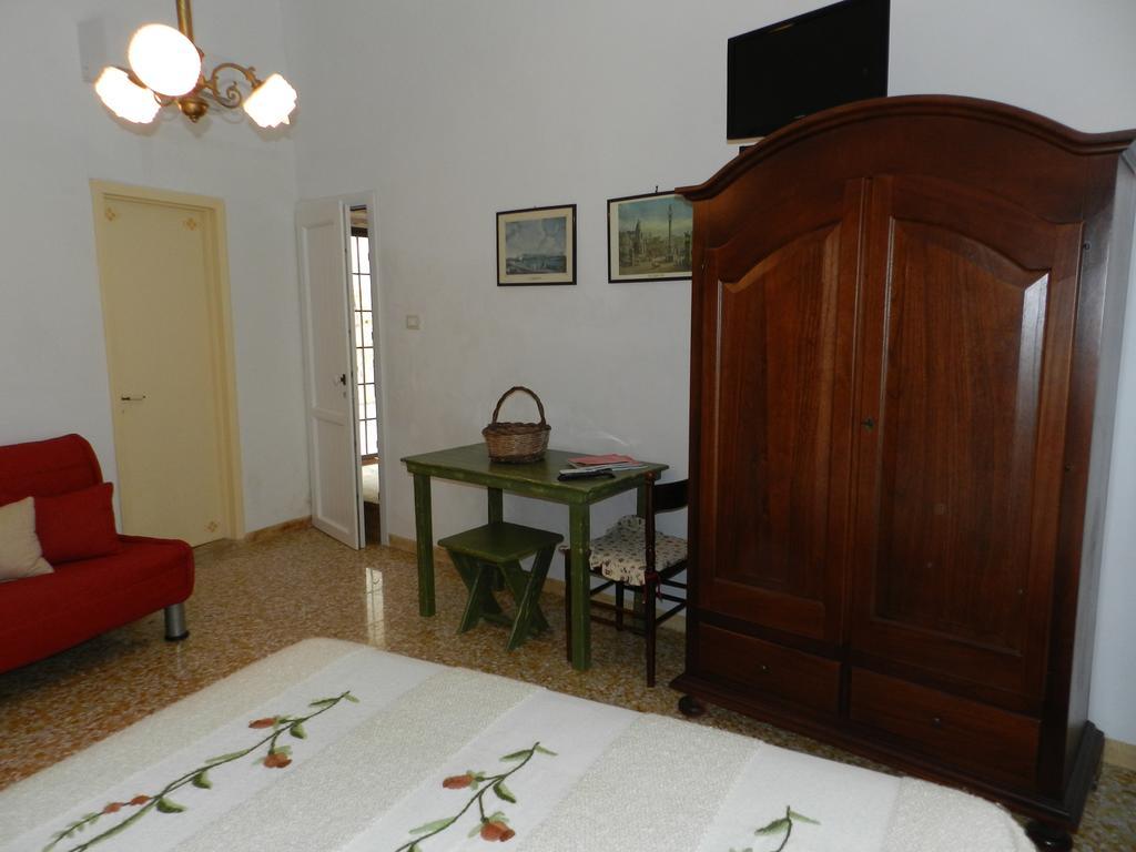 Casa Corte Con Terrazza Taviano  Εξωτερικό φωτογραφία